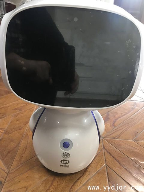 奇奇勇机器人图片演示